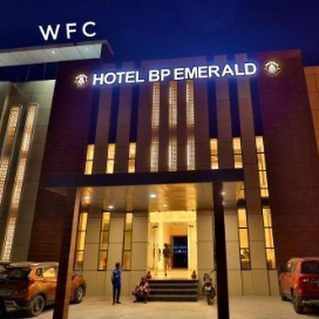 Hotel B P Emerald 马图拉 外观 照片