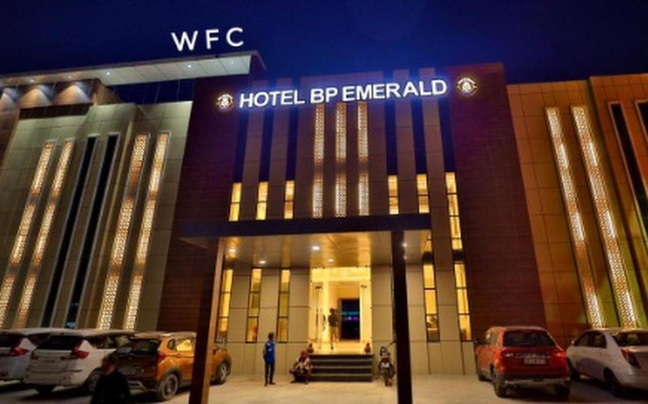 Hotel B P Emerald 马图拉 外观 照片