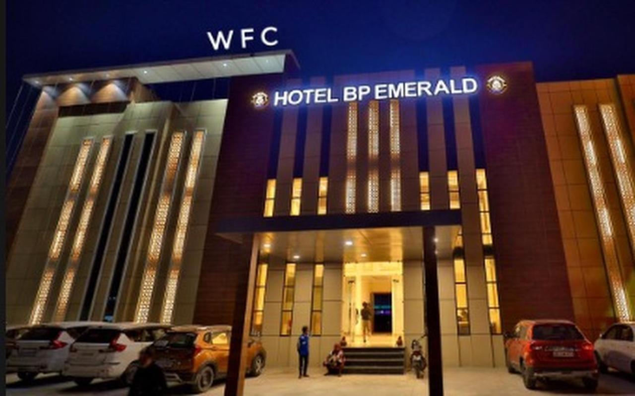 Hotel B P Emerald 马图拉 外观 照片
